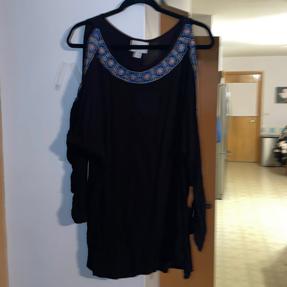 Ava & Viv Cold Shoulder Top